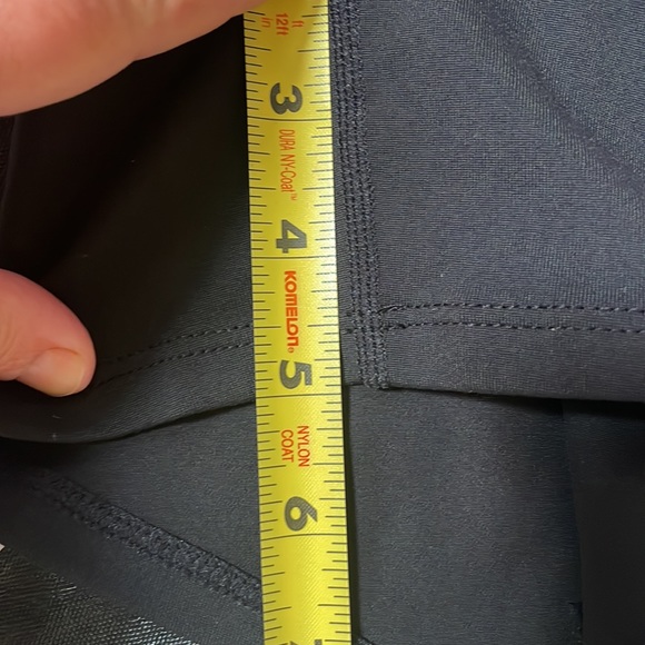 Dragon Fit Sz M Black High Waist Yoga Shorts 2 Side Pockets & Tummy Control NWT - Picture 4 of 6